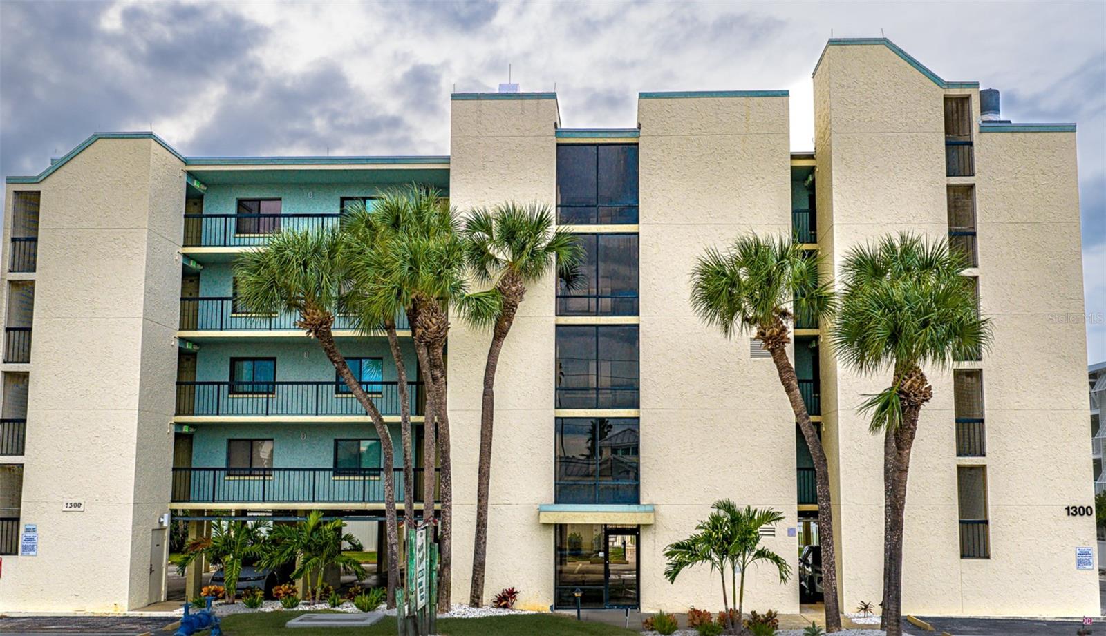 1300 GULF BLVD #202, INDIAN ROCKS BEACH, FL, 33785