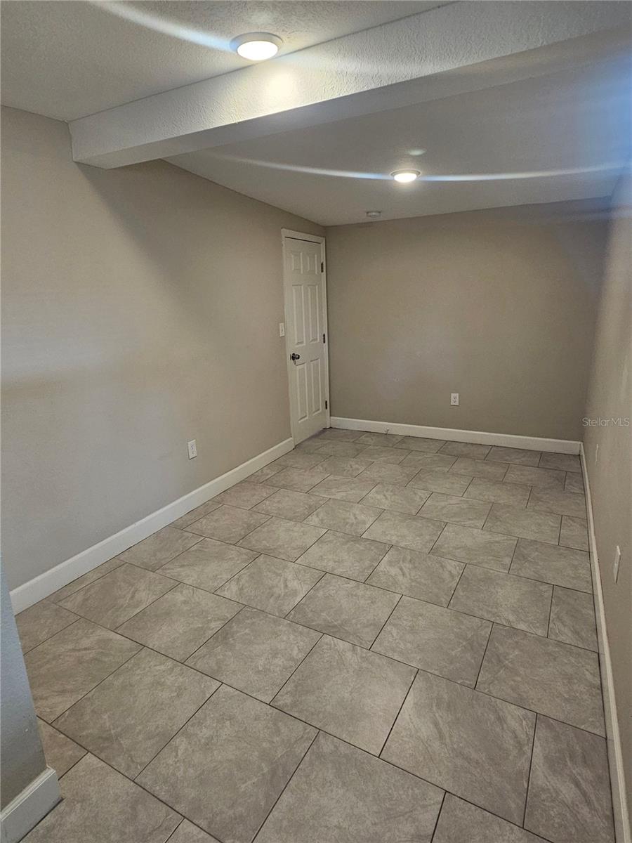 5314 OAKWOOD CT #27, TAMPA, FL, 33610