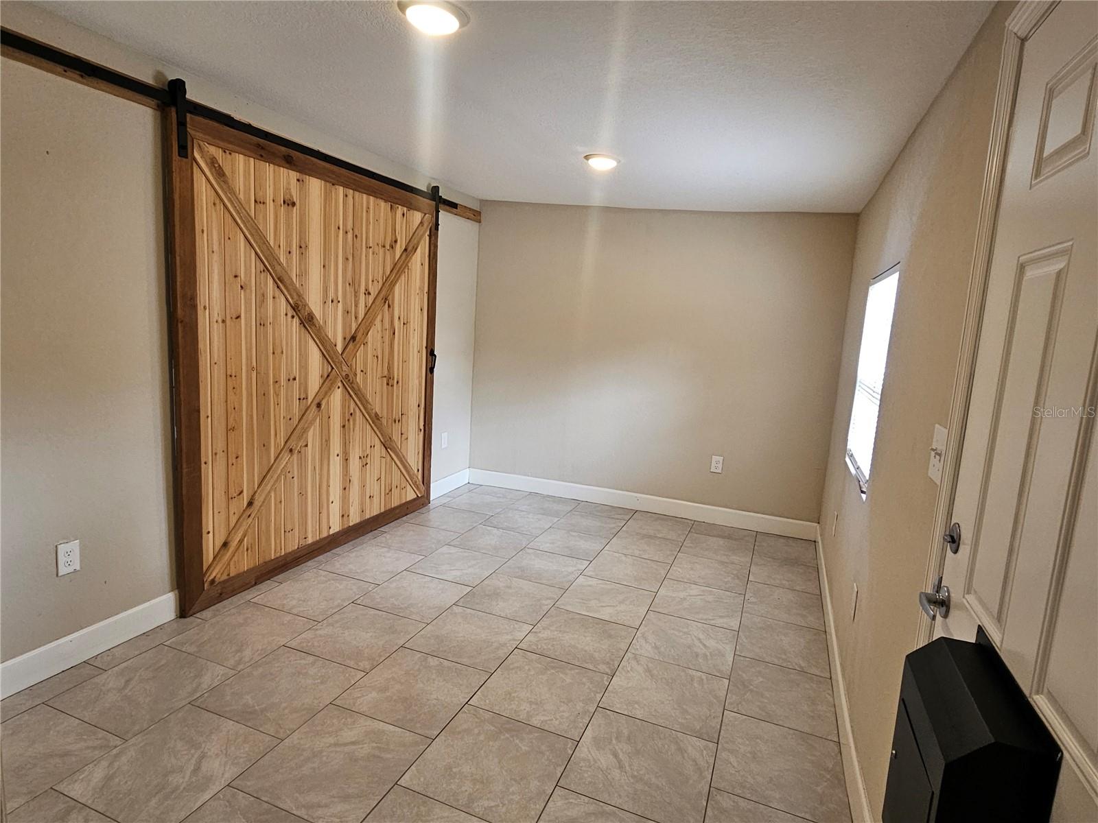 5314 OAKWOOD CT #27, TAMPA, FL, 33610