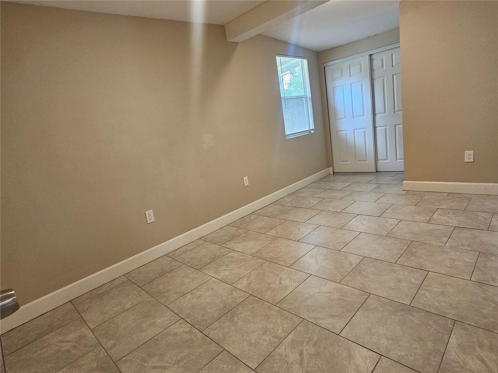 5314 OAKWOOD CT #27, TAMPA, FL, 33610