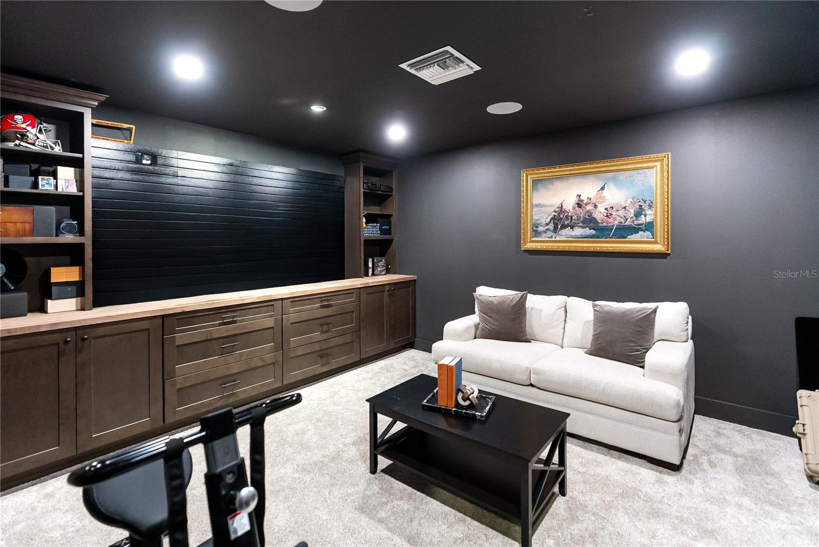 A4670128 Property Photo