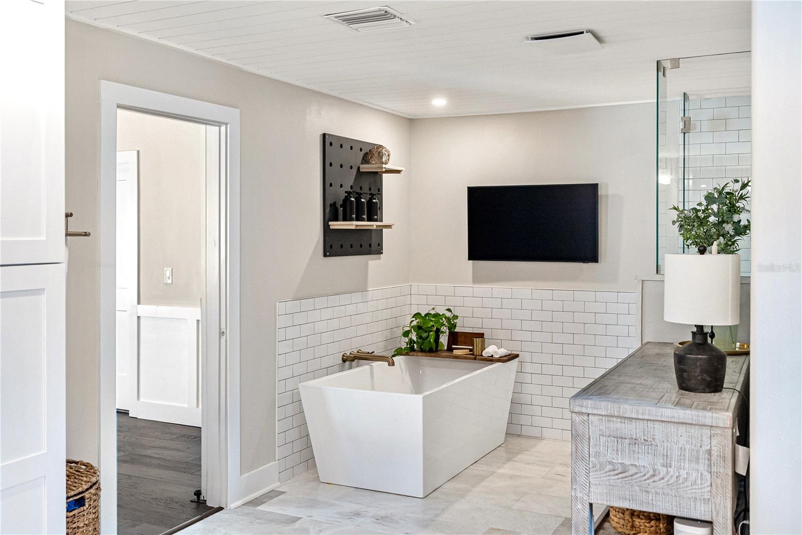 A4670128 Property Photo