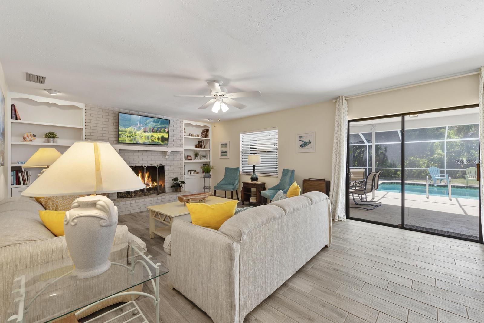 1895 BUCCANEER CIR, SARASOTA, FL, 34231