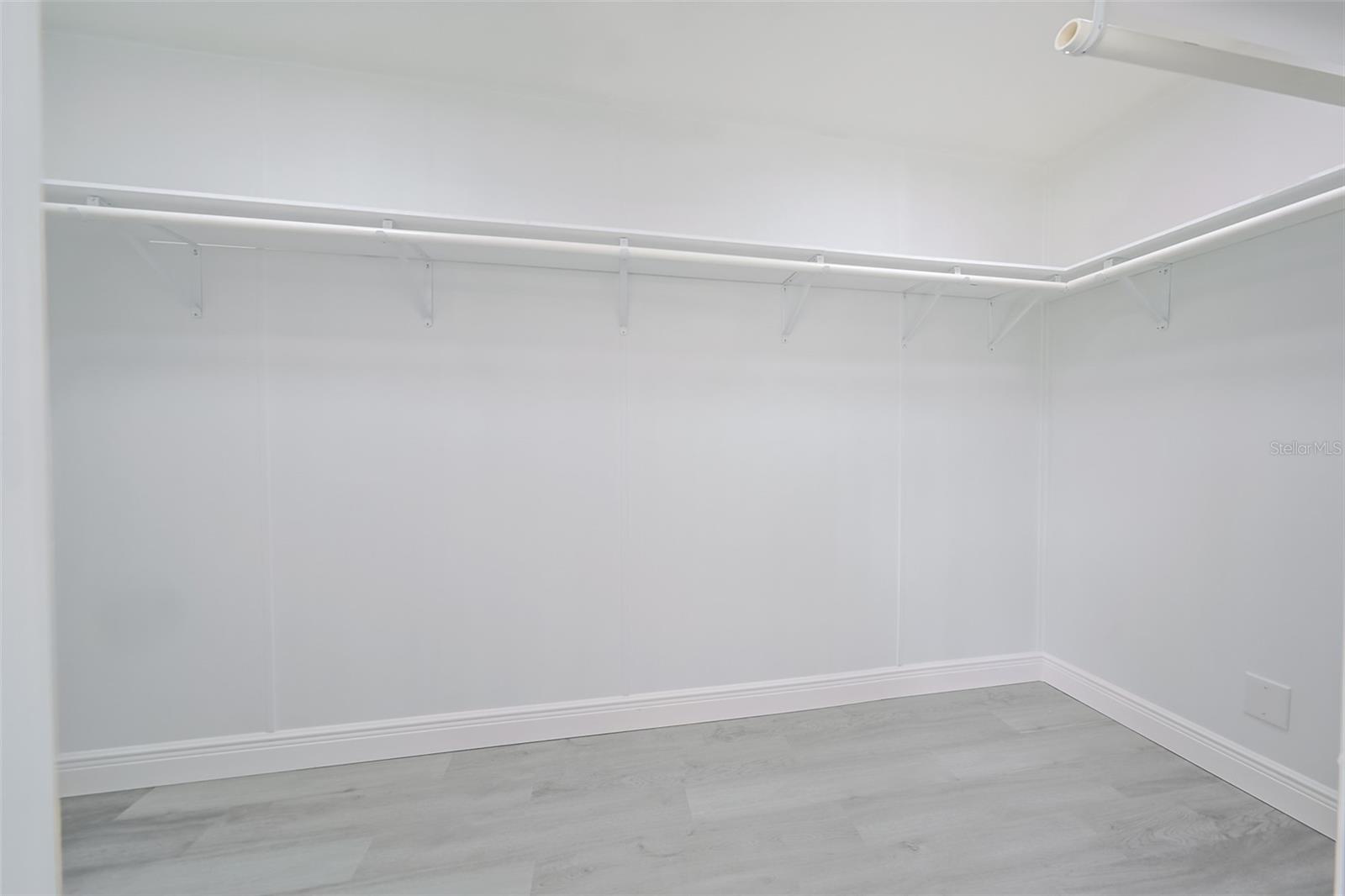 2011 E 60 HWY, PLANT CITY, FL, 33567