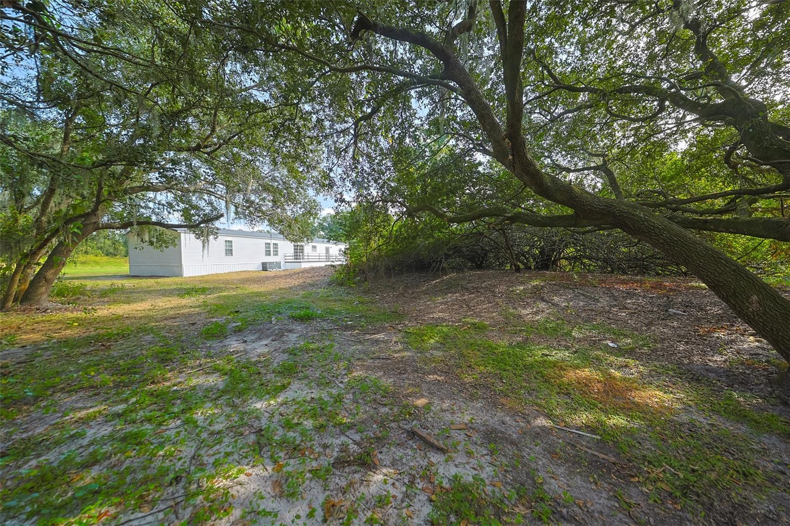 2011 E 60 HWY, PLANT CITY, FL, 33567