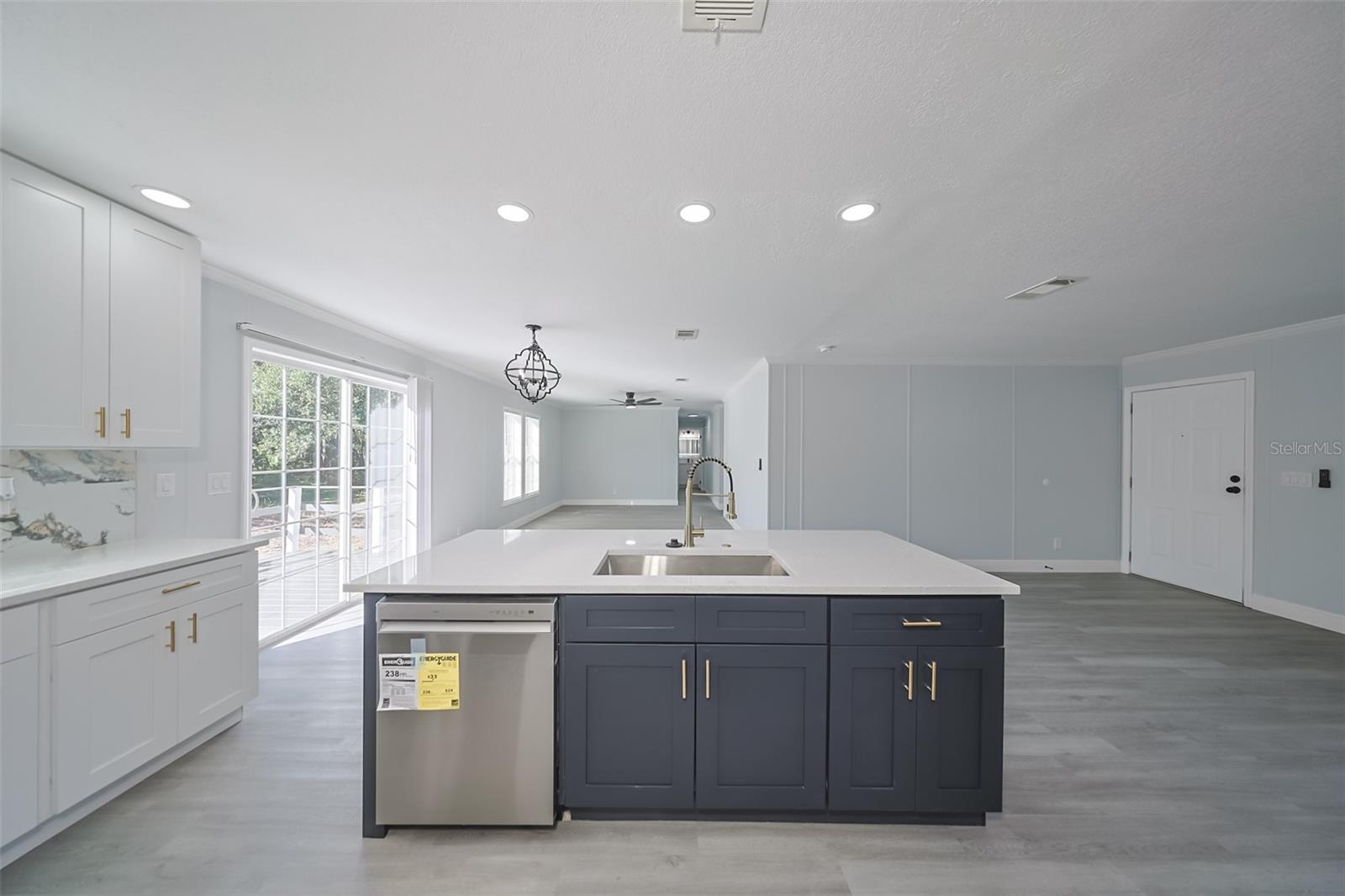 2011 E 60 HWY, PLANT CITY, FL, 33567