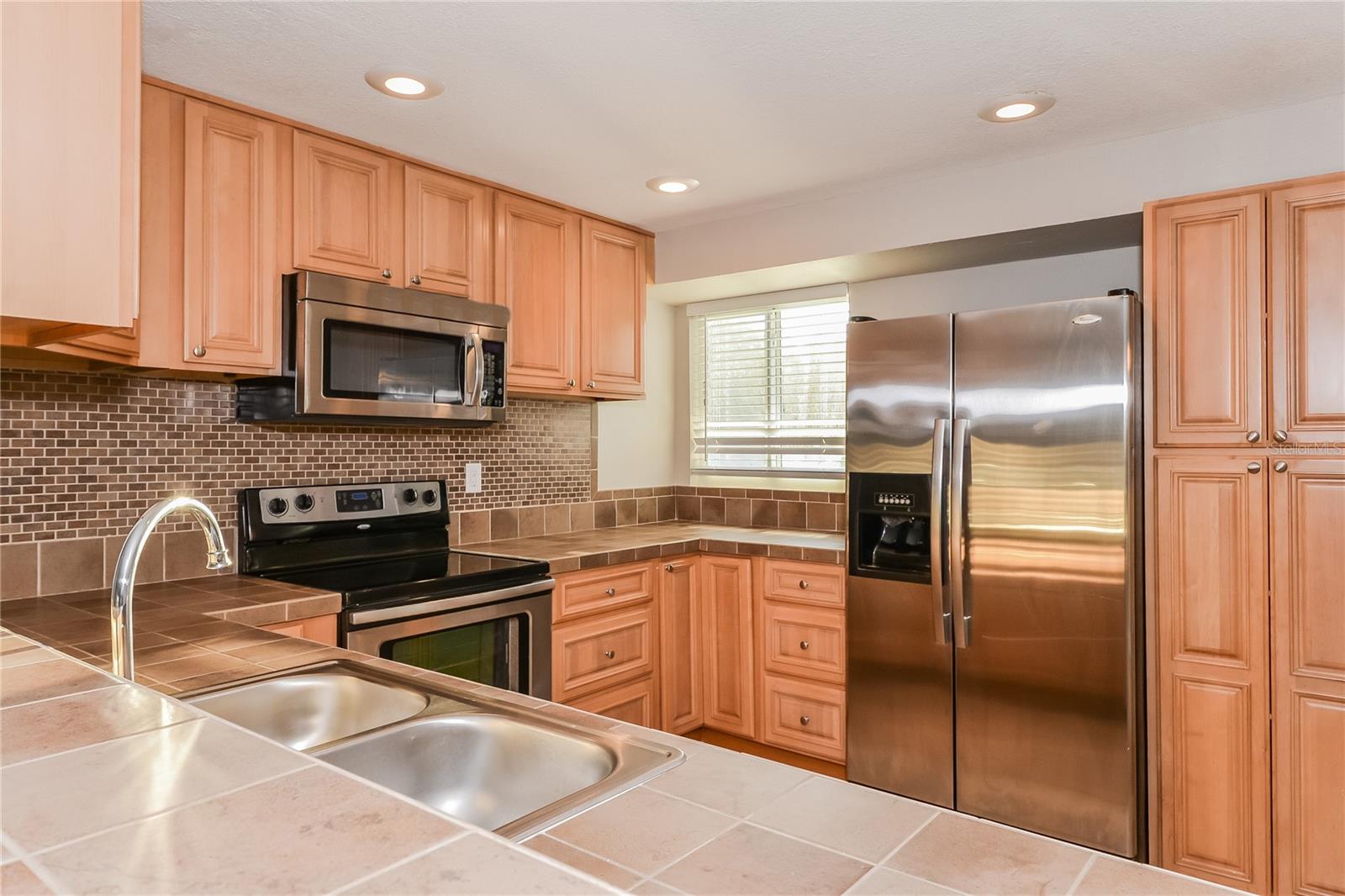 4600 SLOAN AVE, SARASOTA, FL, 34233