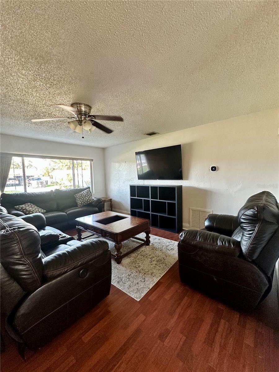 3673 SEAROBIN DR SE, ST PETERSBURG, FL, 33705