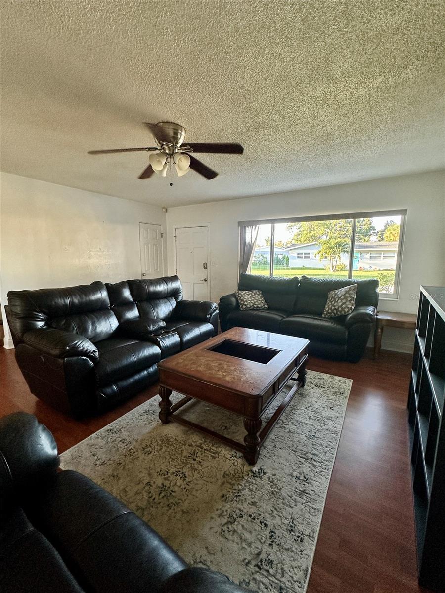 3673 SEAROBIN DR SE, ST PETERSBURG, FL, 33705