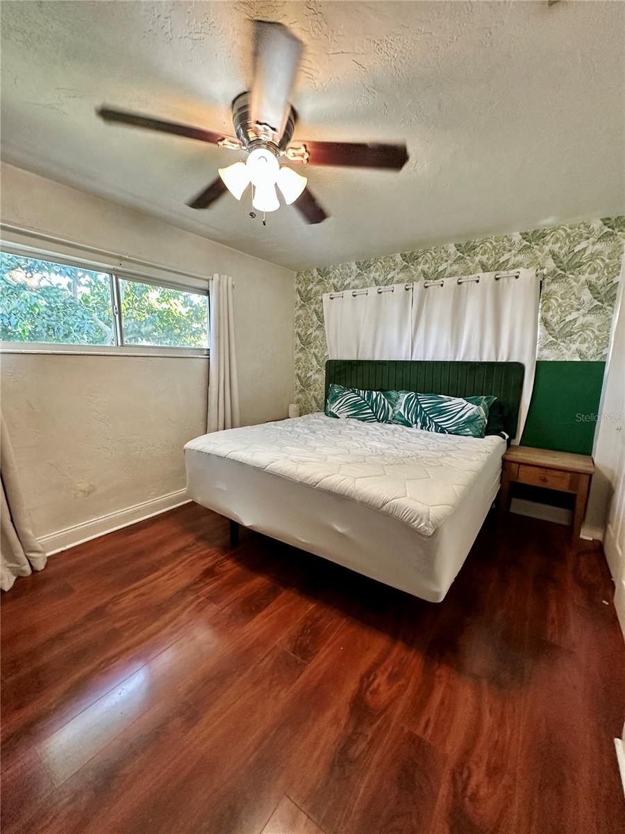 3673 SEAROBIN DR SE, ST PETERSBURG, FL, 33705