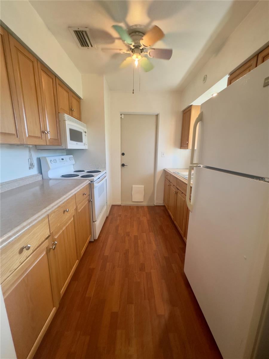 3673 SEAROBIN DR SE, ST PETERSBURG, FL, 33705