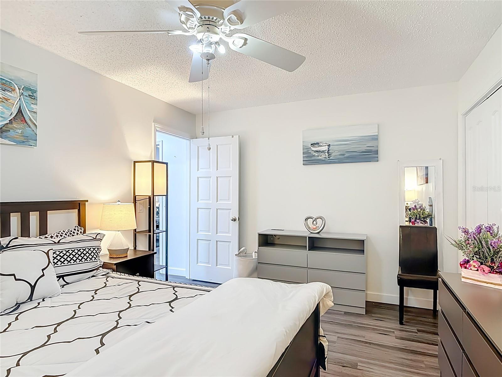 560 SAXON BLVD, DELTONA, FL, 32725