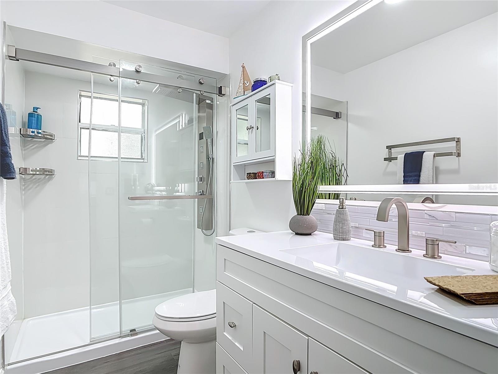 560 SAXON BLVD, DELTONA, FL, 32725