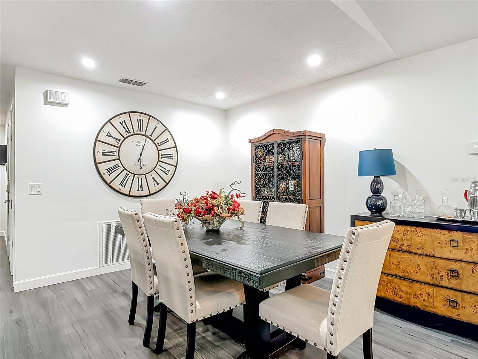 560 SAXON BLVD, DELTONA, FL, 32725