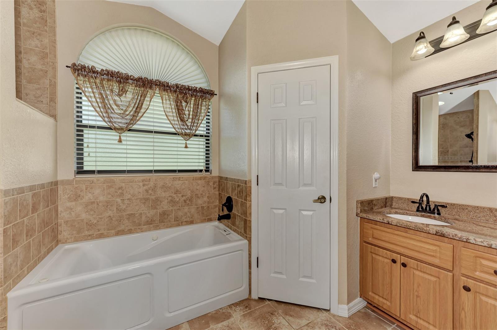 23255 BURLINGAME AVE, PUNTA GORDA, FL, 33980