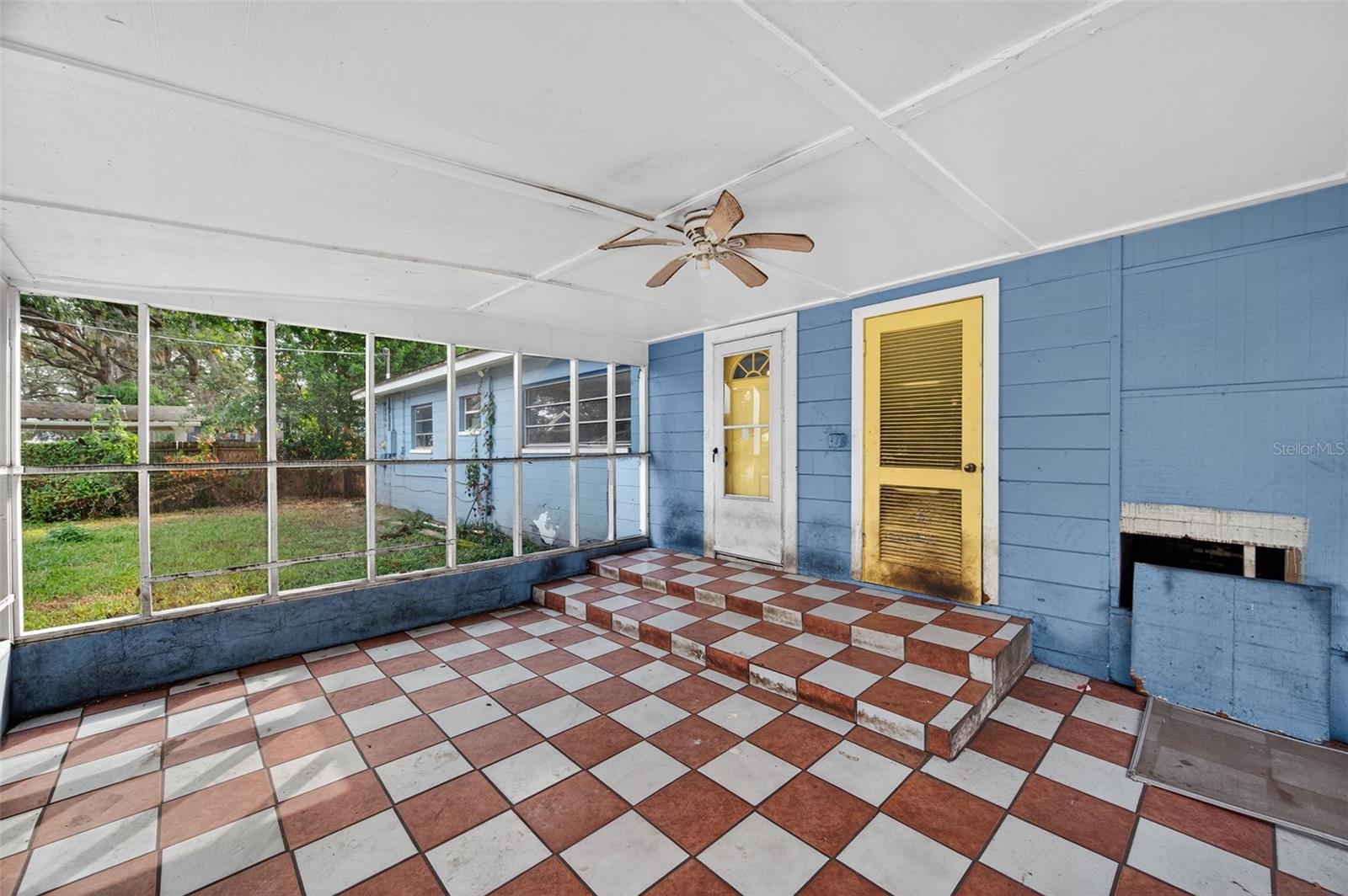 207 W BOUGAINVILLEA AVE, TAMPA, FL, 33612