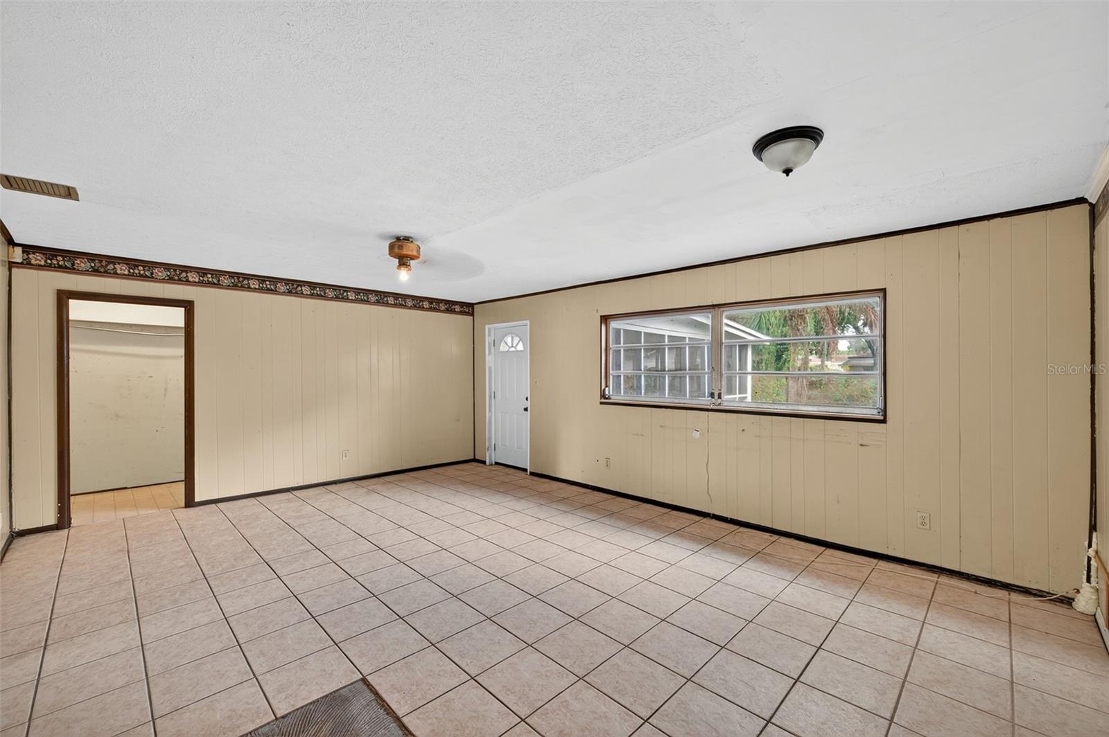 207 W BOUGAINVILLEA AVE, TAMPA, FL, 33612