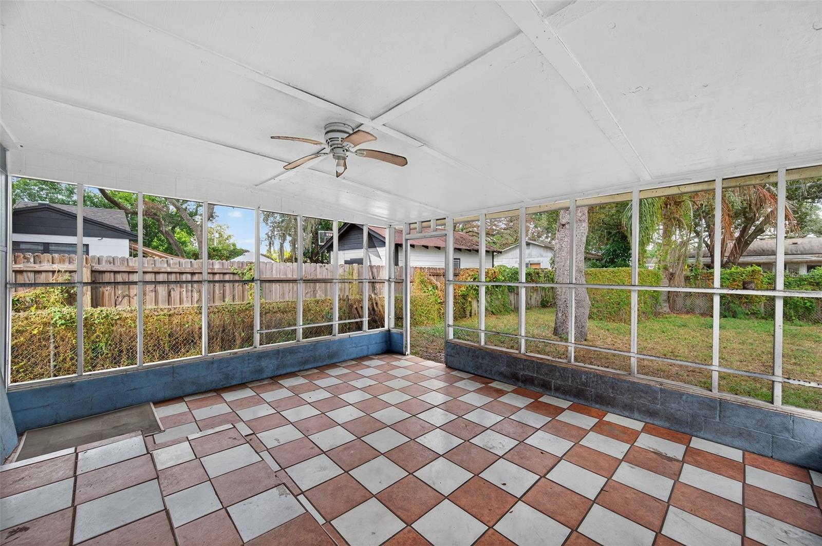 207 W BOUGAINVILLEA AVE, TAMPA, FL, 33612