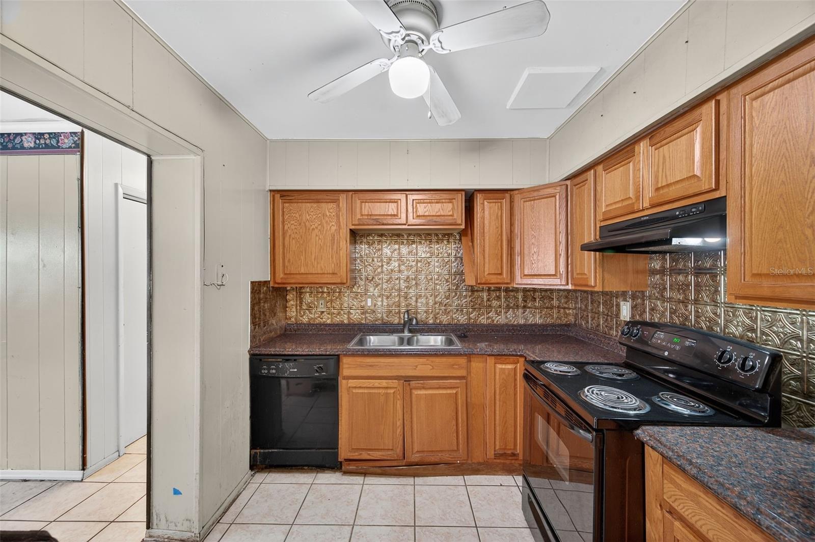 207 W BOUGAINVILLEA AVE, TAMPA, FL, 33612