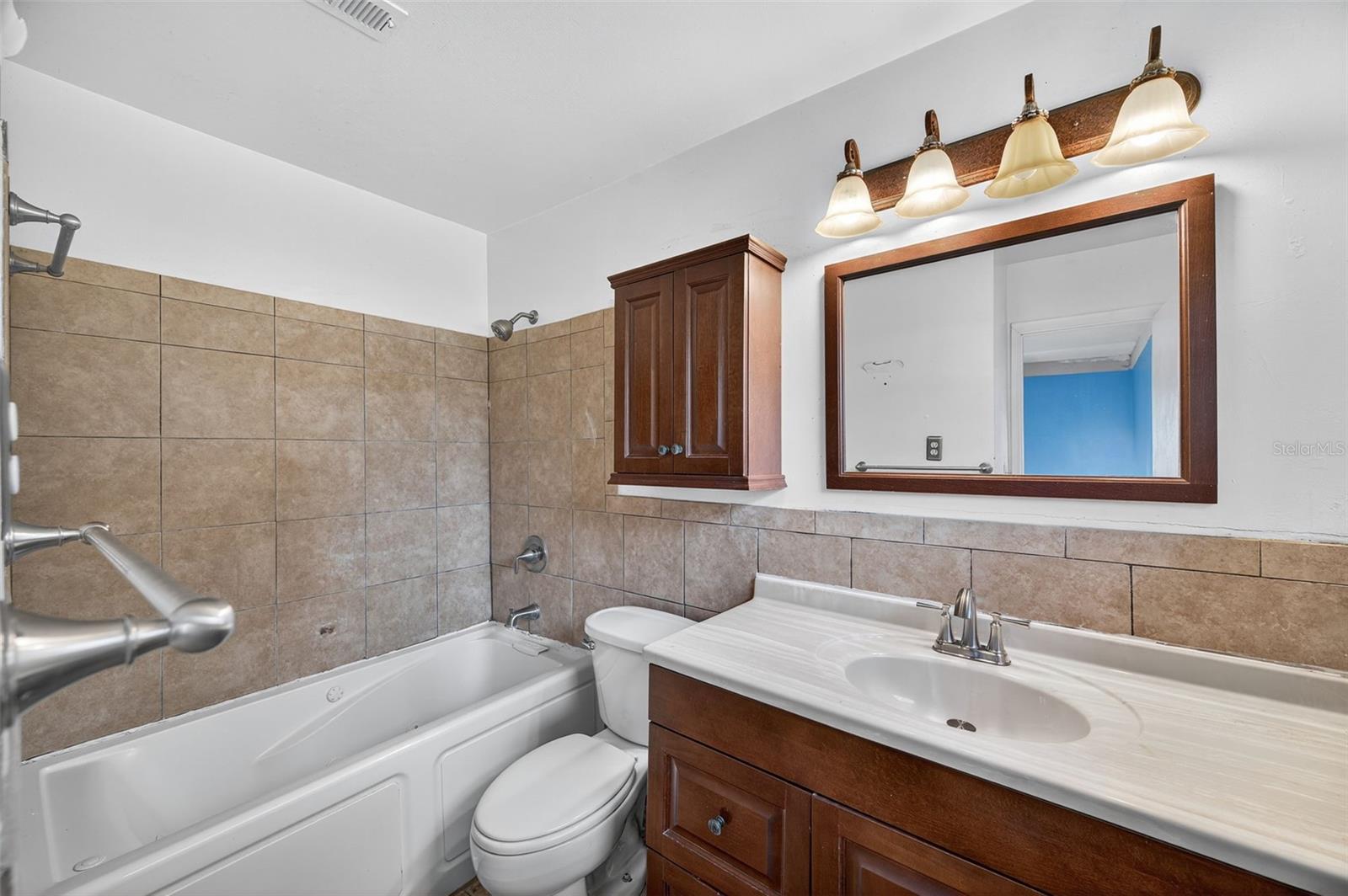 207 W BOUGAINVILLEA AVE, TAMPA, FL, 33612