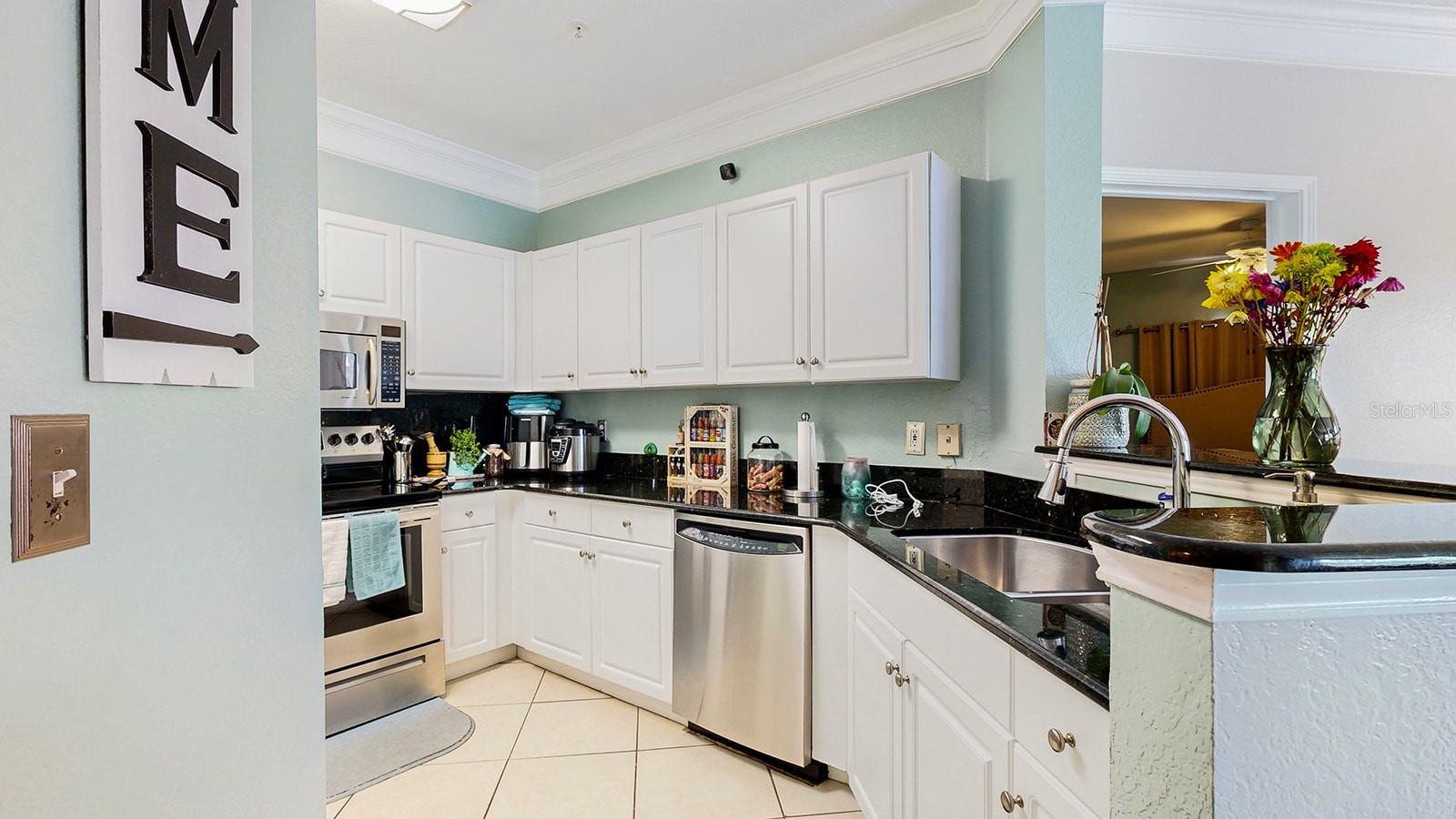 4345 BAYSIDE VILLAGE DR #104, TAMPA, FL, 33615