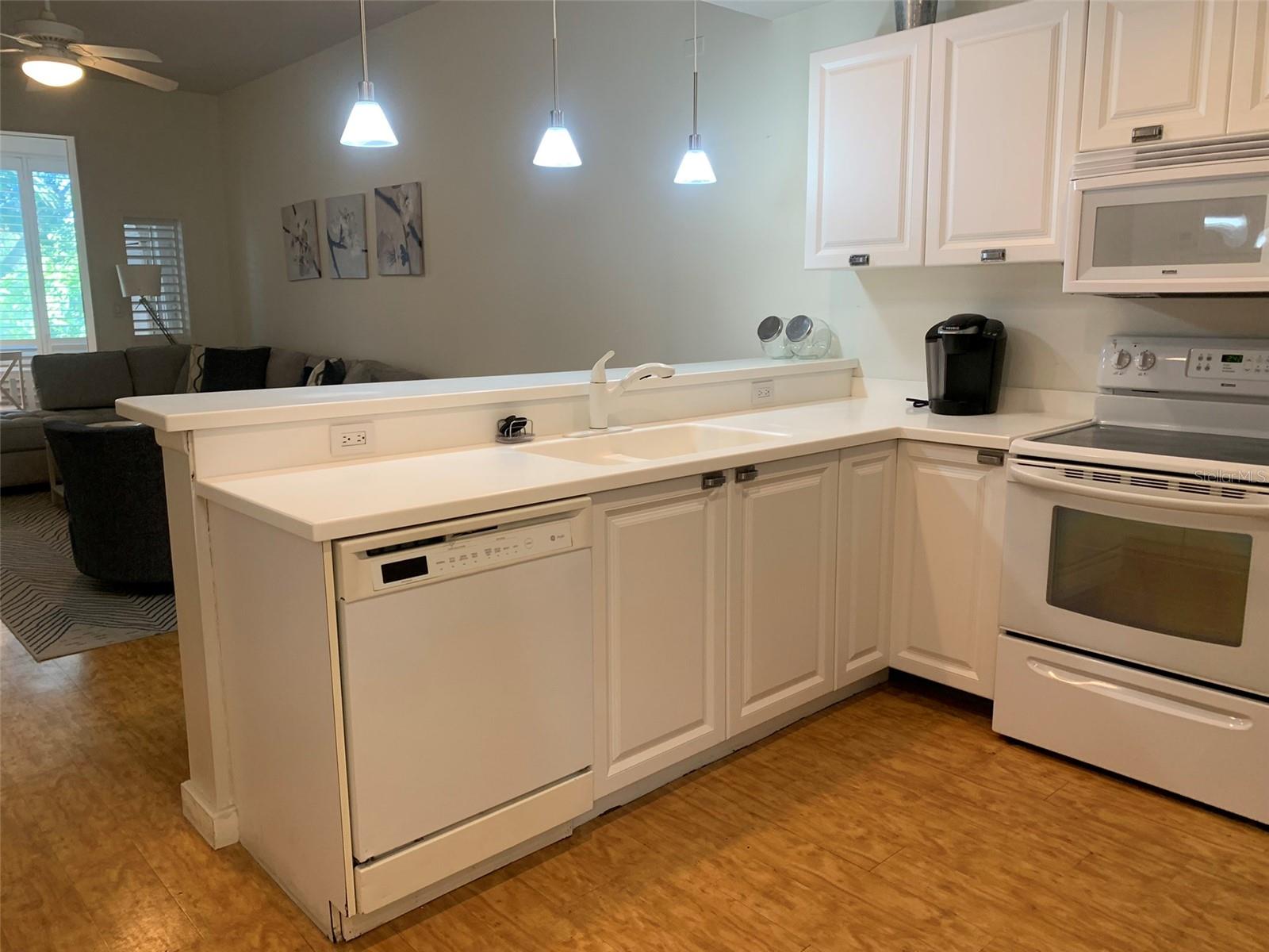 3605 54TH DR W #103, BRADENTON, FL, 34210