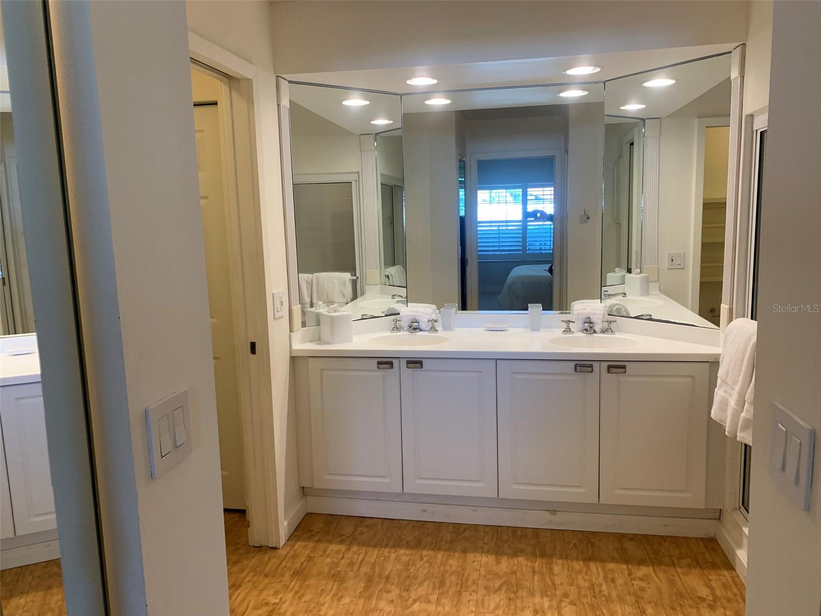 3605 54TH DR W #103, BRADENTON, FL, 34210