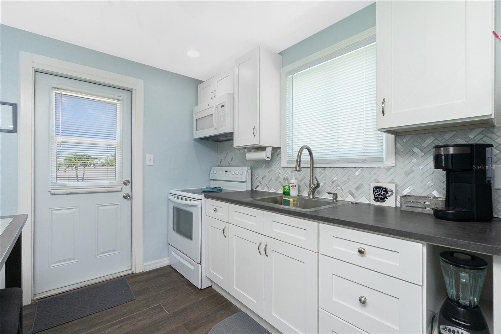 859 E 2ND ST, ENGLEWOOD, FL, 34223