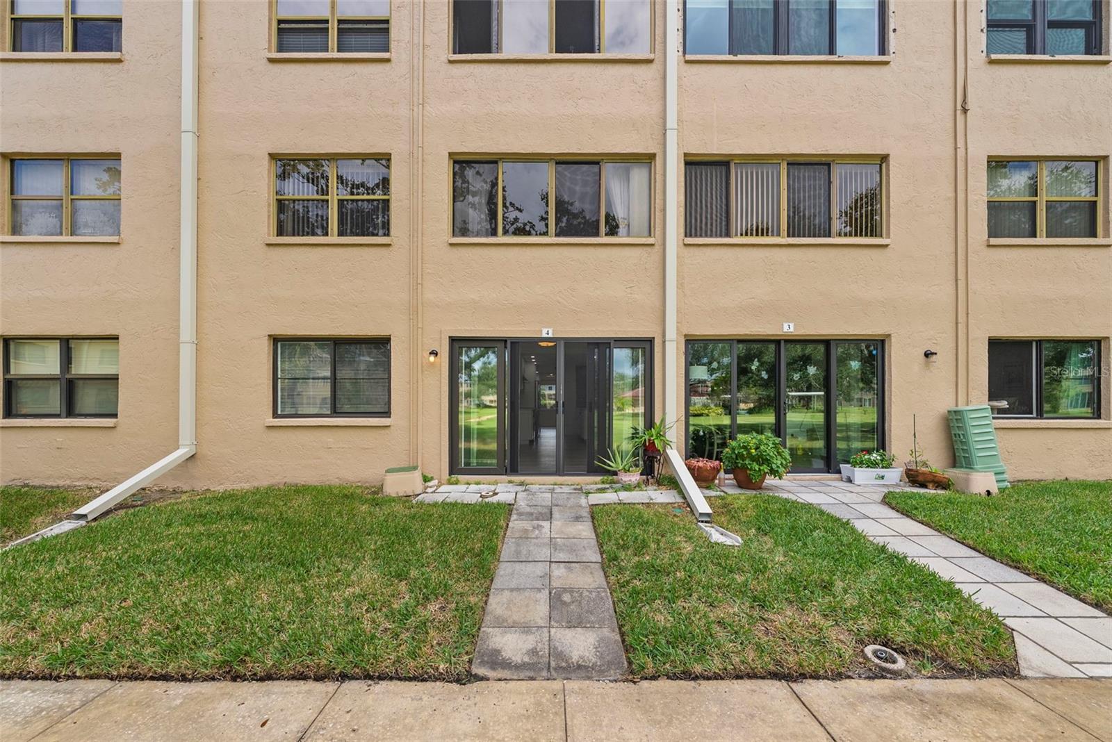 4920 LOCUST ST NE #104, ST PETERSBURG, FL, 33703