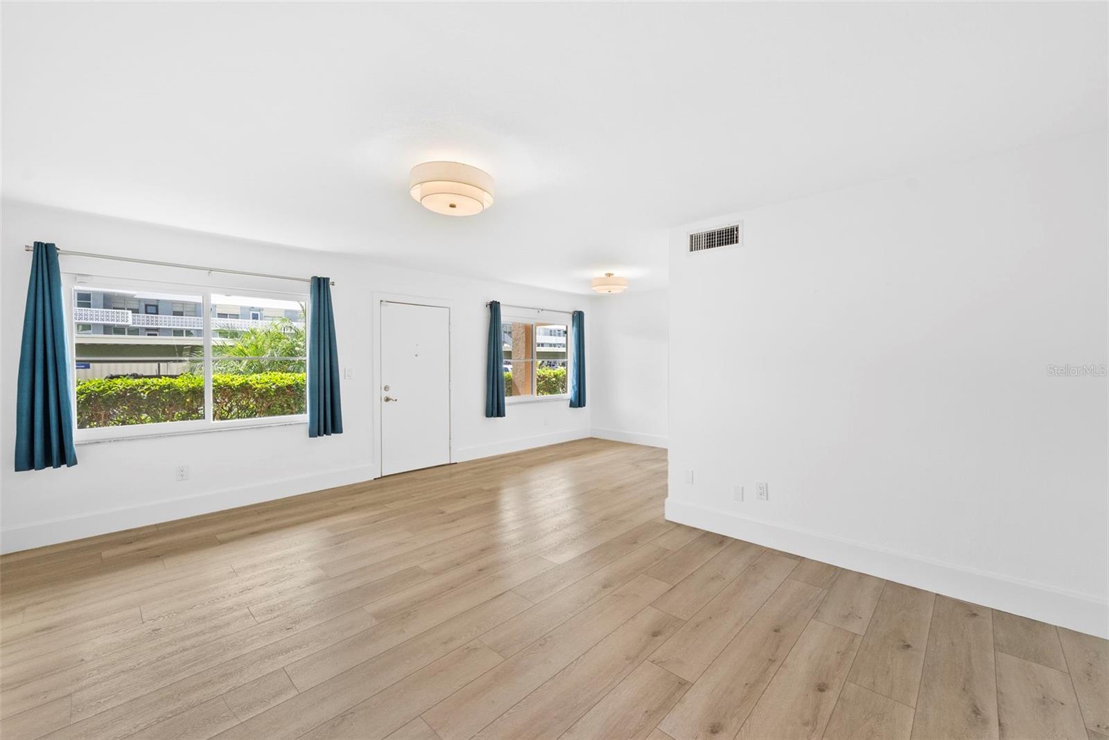 4920 LOCUST ST NE #104, ST PETERSBURG, FL, 33703