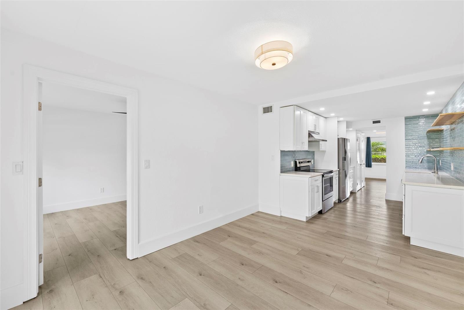 4920 LOCUST ST NE #104, ST PETERSBURG, FL, 33703