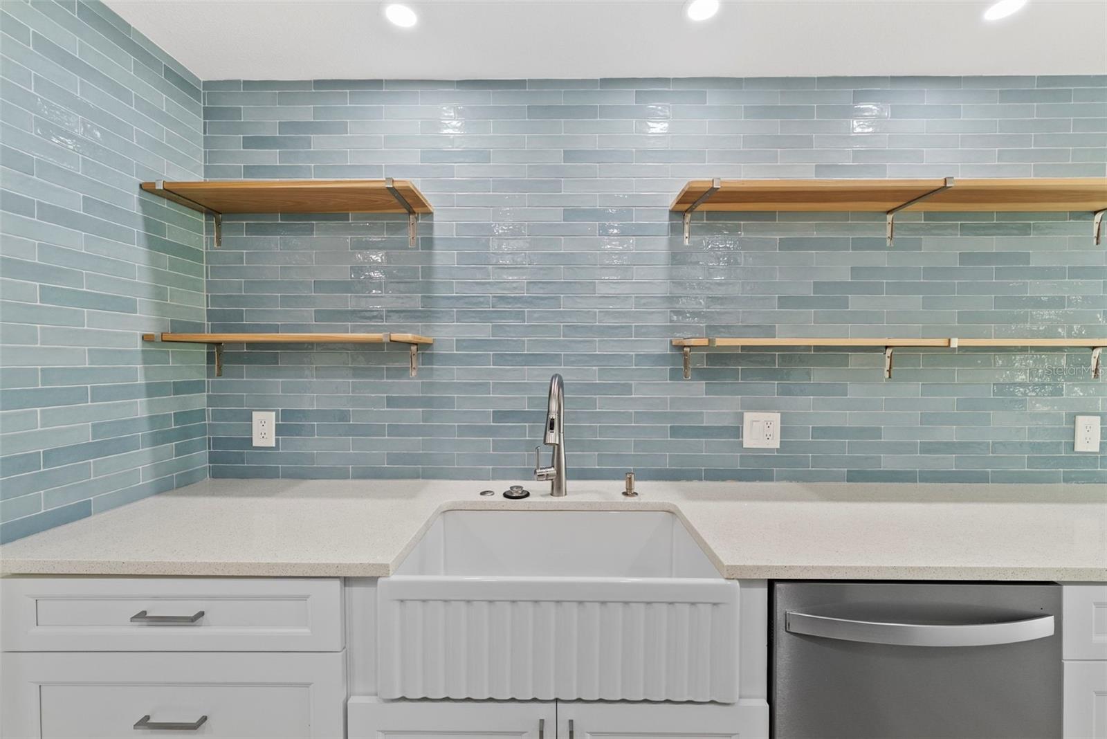 4920 LOCUST ST NE #104, ST PETERSBURG, FL, 33703