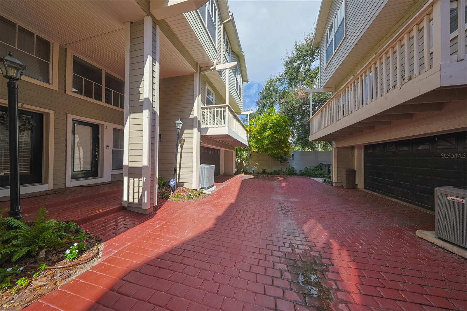 2403 W PALM DR #2, TAMPA, FL, 33629