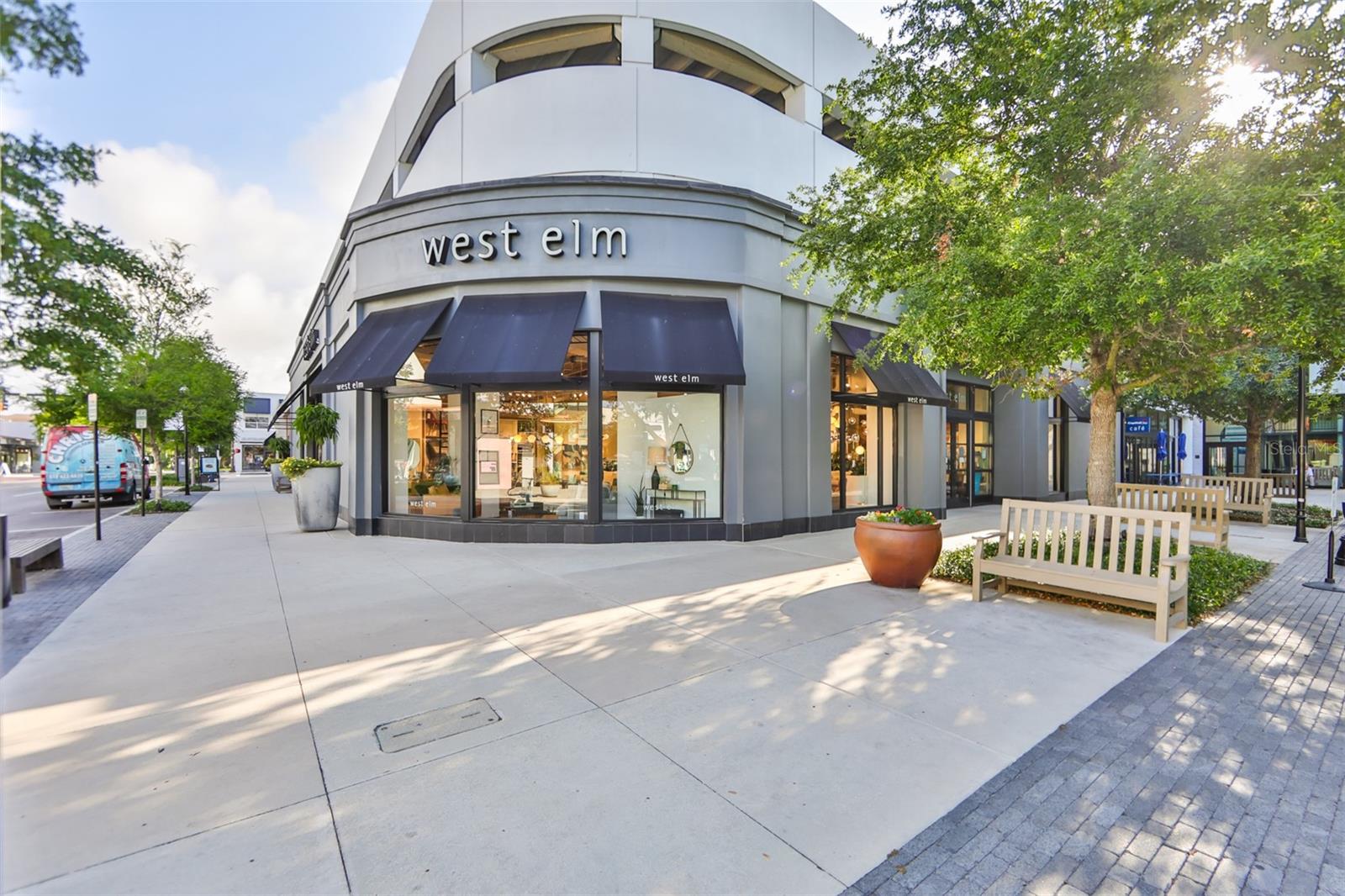 2403 W PALM DR #2, TAMPA, FL, 33629