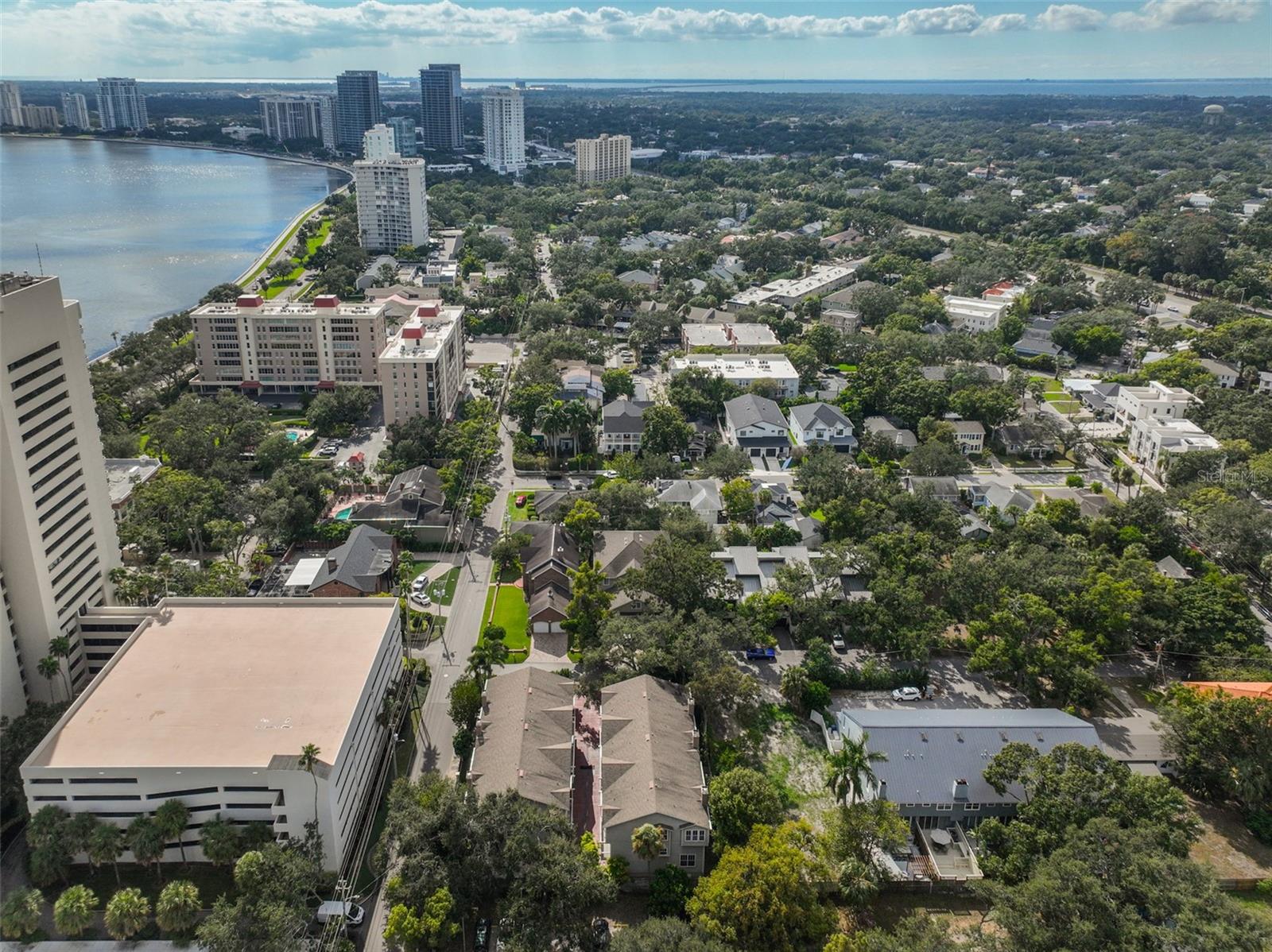 2403 W PALM DR #2, TAMPA, FL, 33629