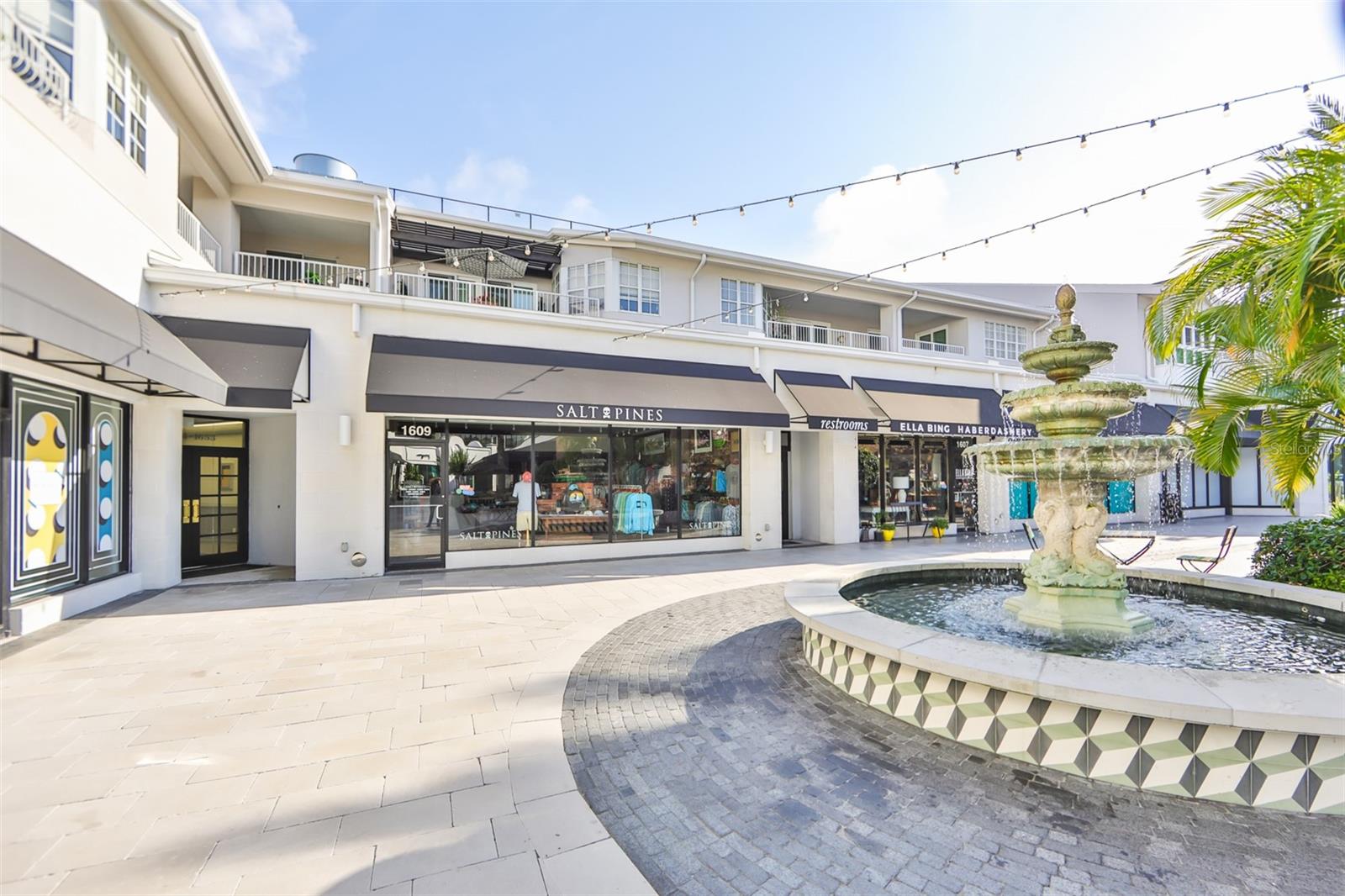 2403 W PALM DR #2, TAMPA, FL, 33629