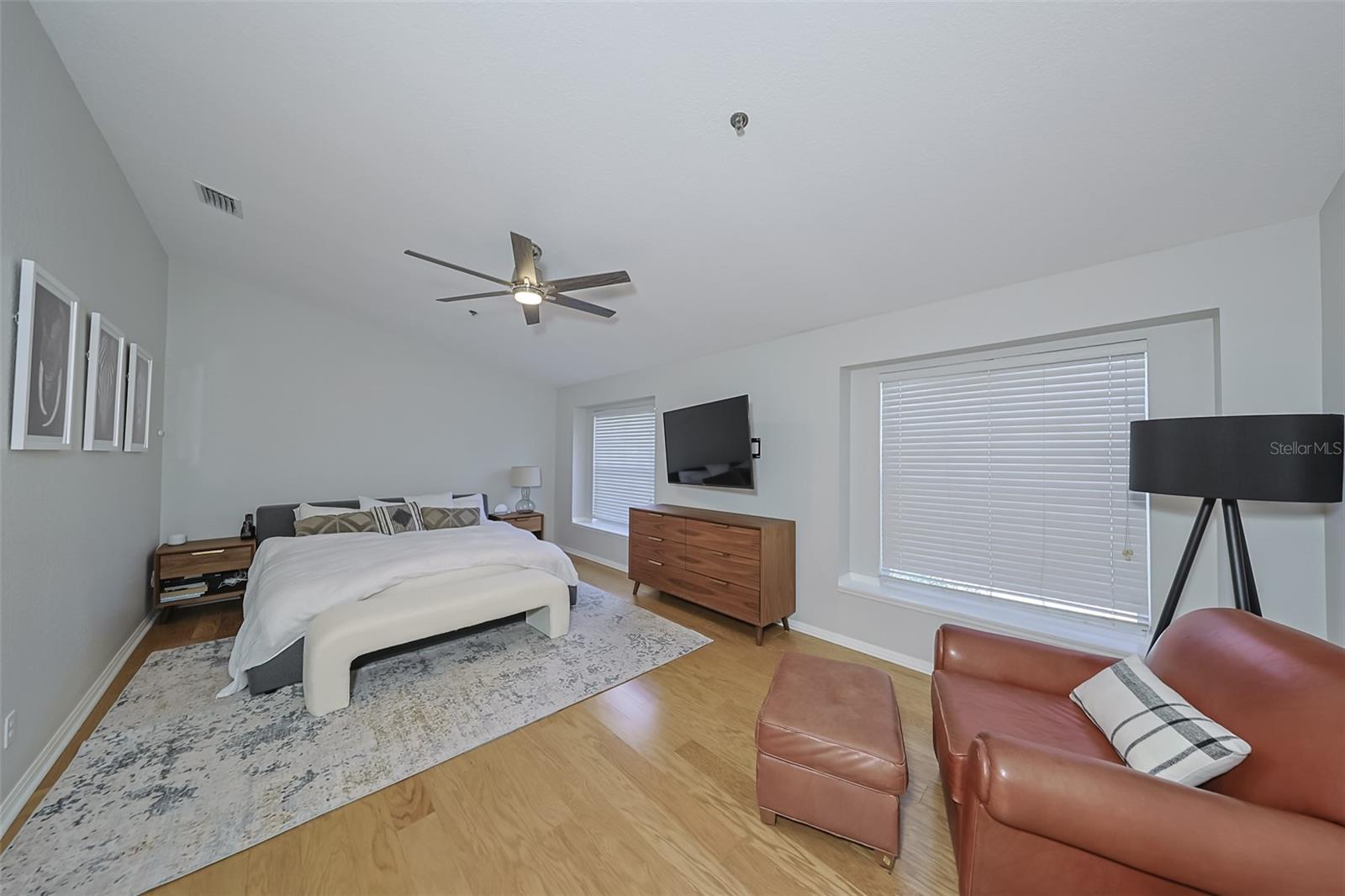 2403 W PALM DR #2, TAMPA, FL, 33629