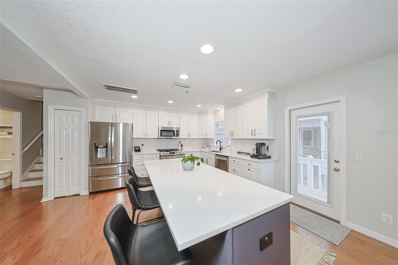 2403 W PALM DR #2, TAMPA, FL, 33629