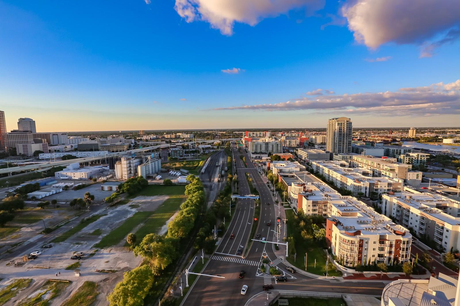 2403 W PALM DR #2, TAMPA, FL, 33629