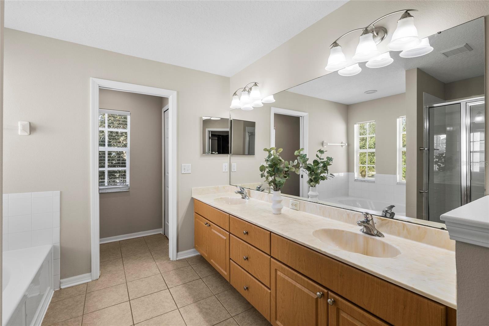 5909 GRAND LONEOAK LN, LITHIA, FL, 33547