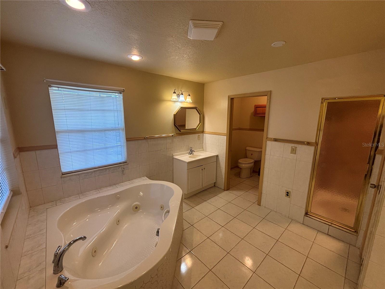 536 MARION OAKS GOLF RD, OCALA, FL, 34473