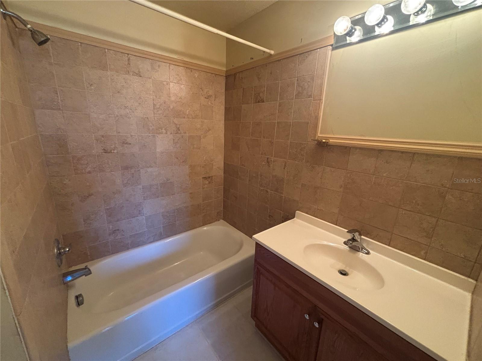 536 MARION OAKS GOLF RD, OCALA, FL, 34473