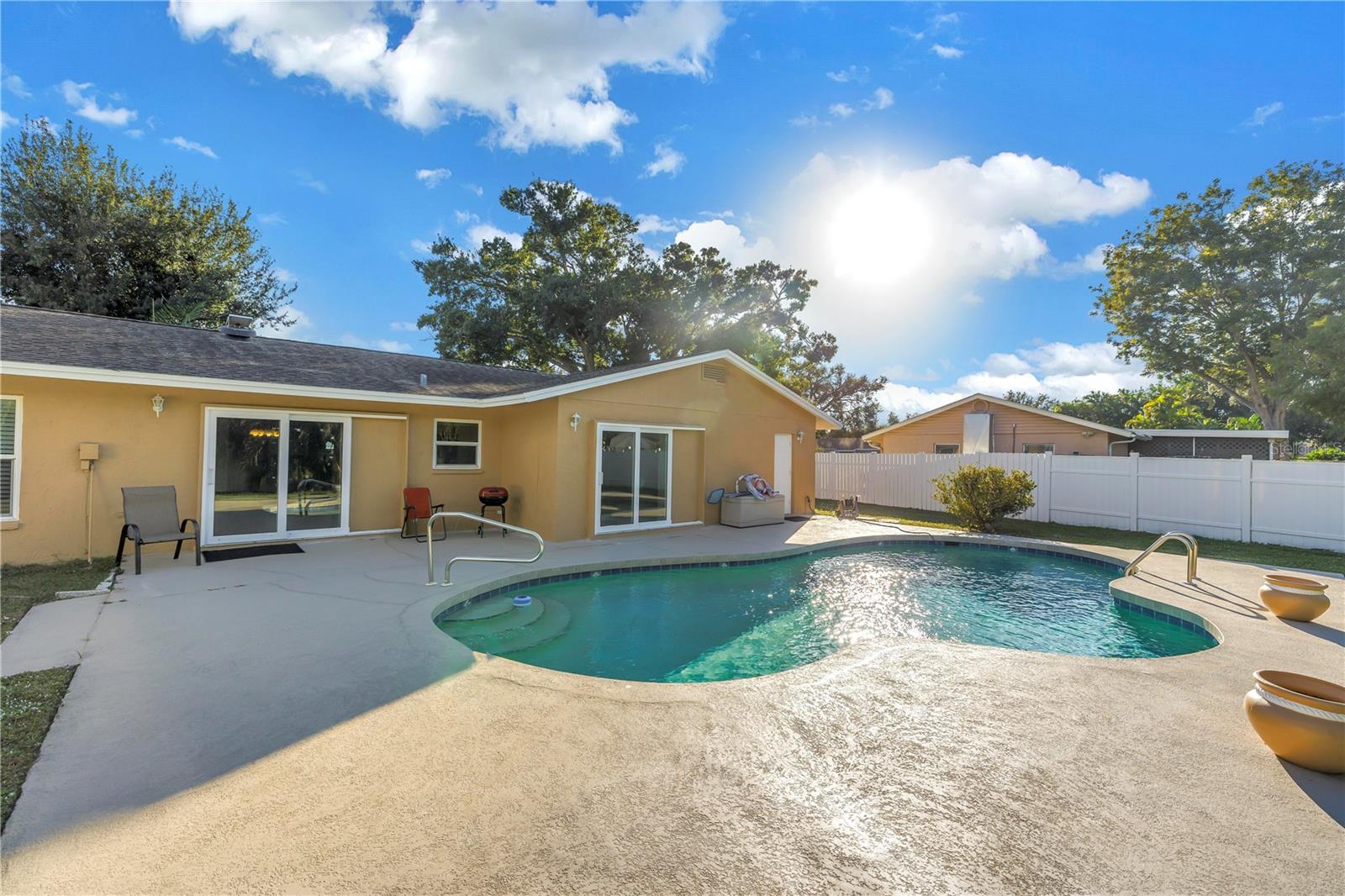 813 CYPRESS WOOD LN, SARASOTA, FL, 34243