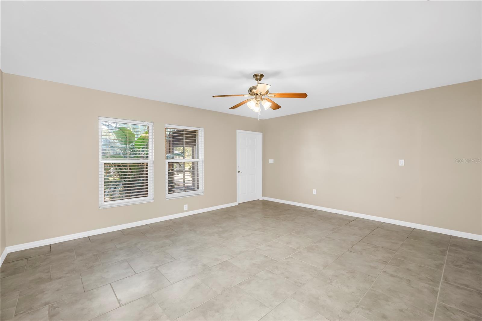 813 CYPRESS WOOD LN, SARASOTA, FL, 34243