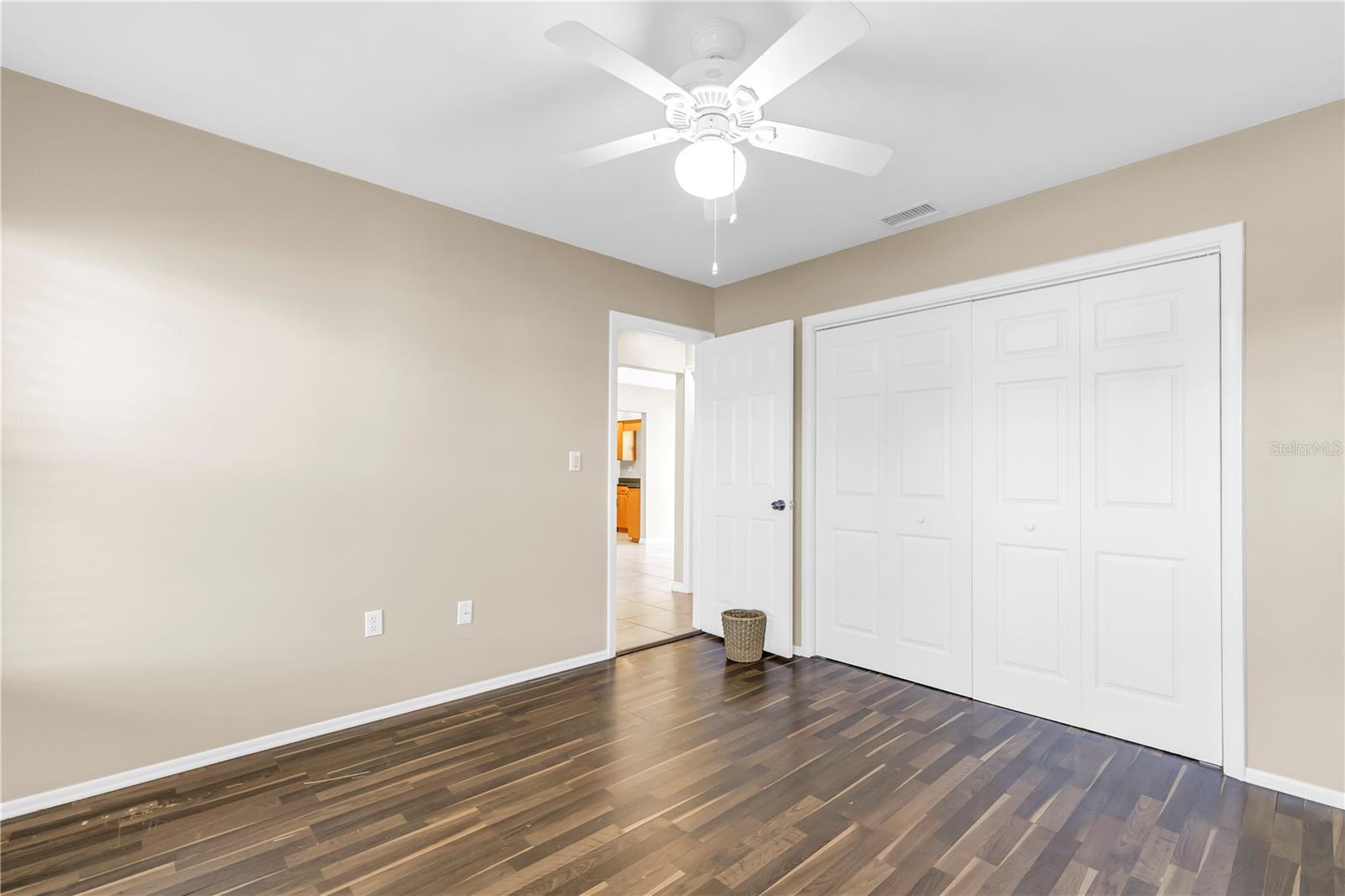 813 CYPRESS WOOD LN, SARASOTA, FL, 34243