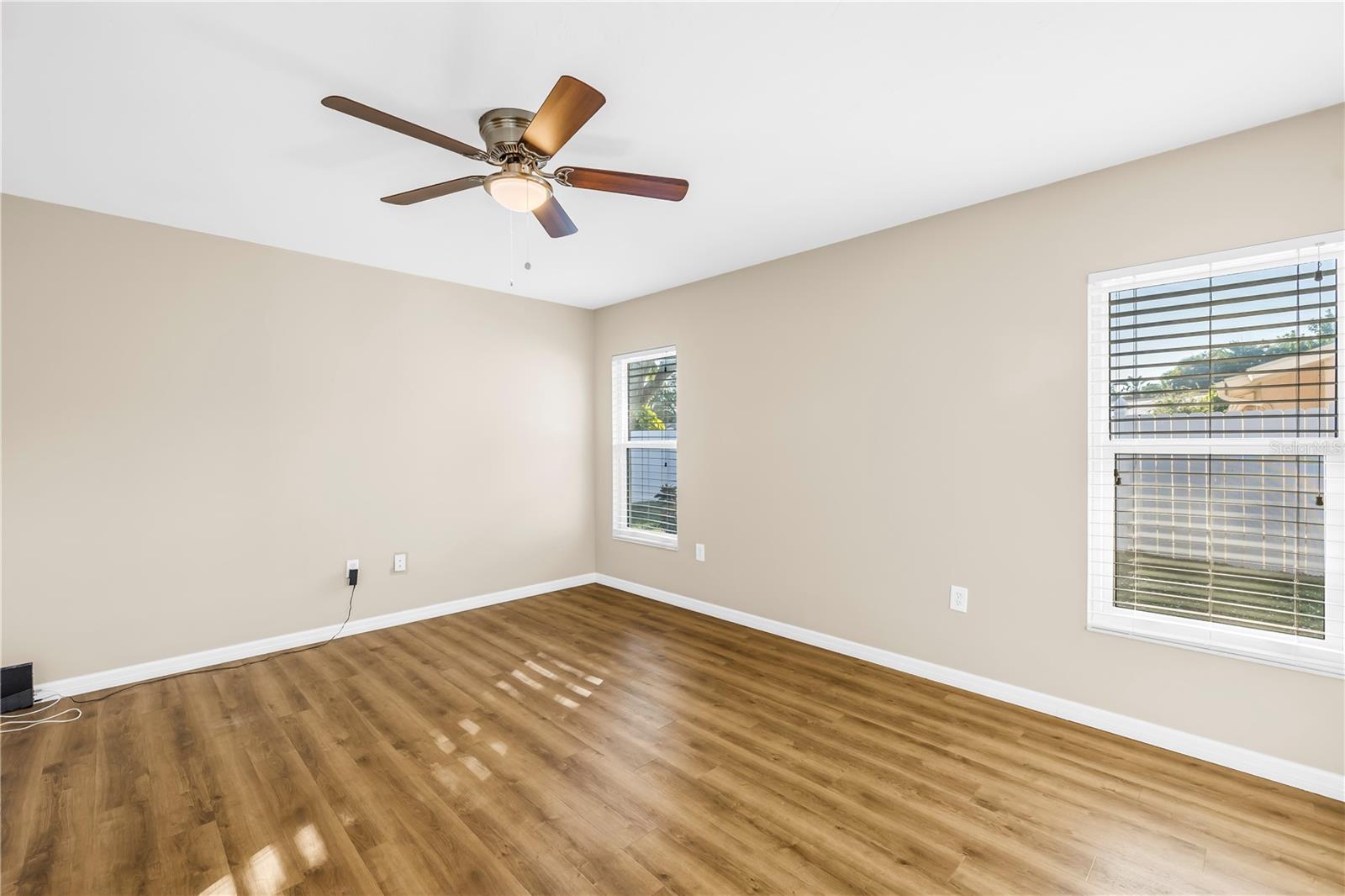 813 CYPRESS WOOD LN, SARASOTA, FL, 34243