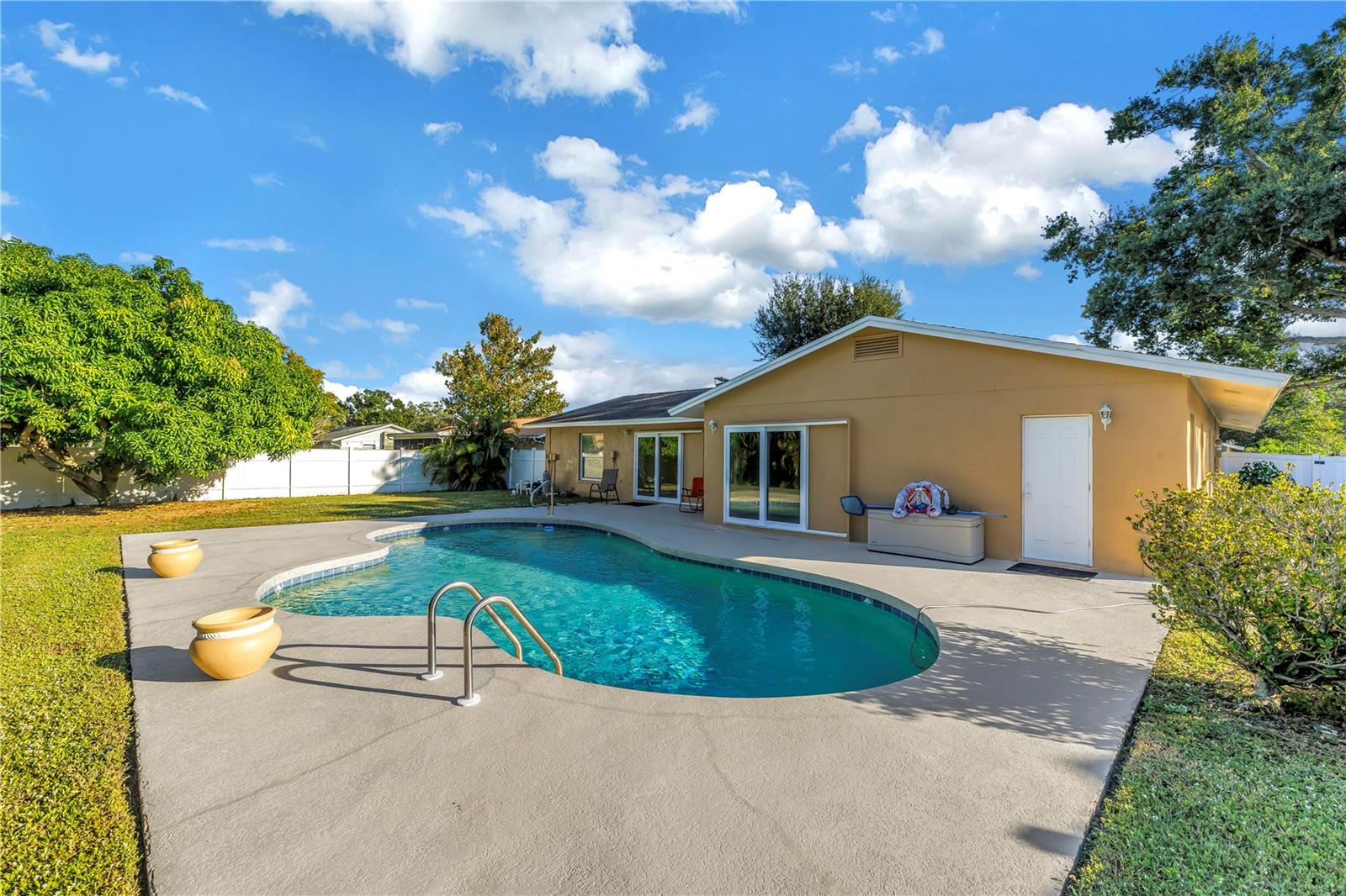 813 CYPRESS WOOD LN, SARASOTA, FL, 34243