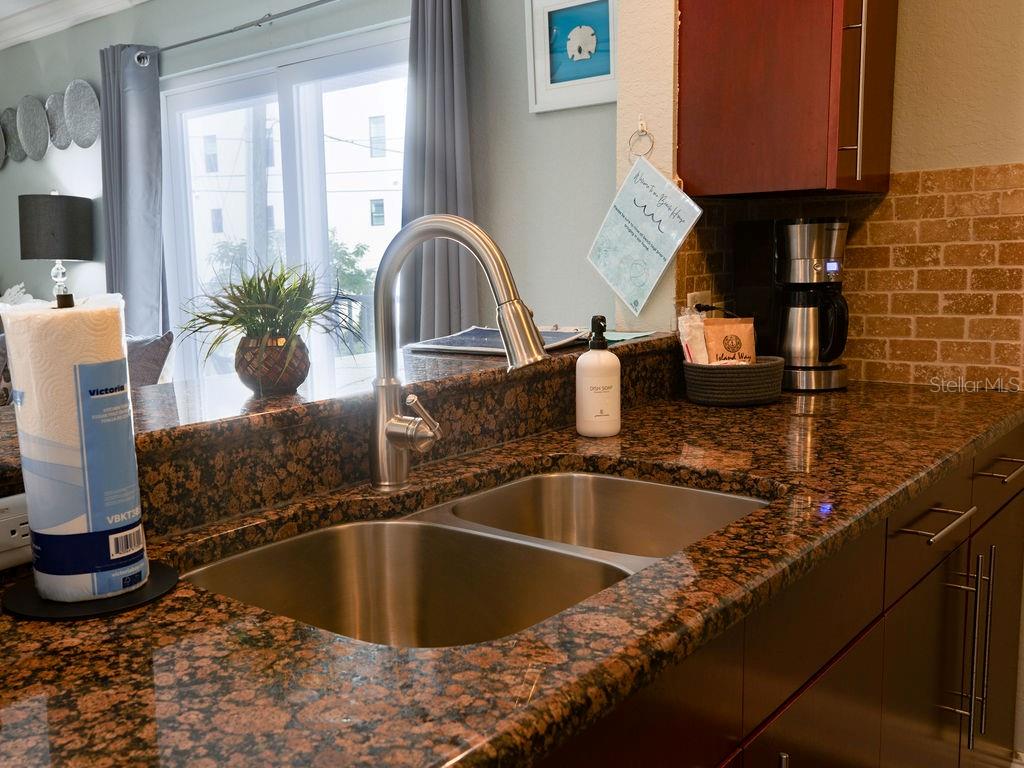 185 BRIGHTWATER DR #4, CLEARWATER BEACH, FL, 33767