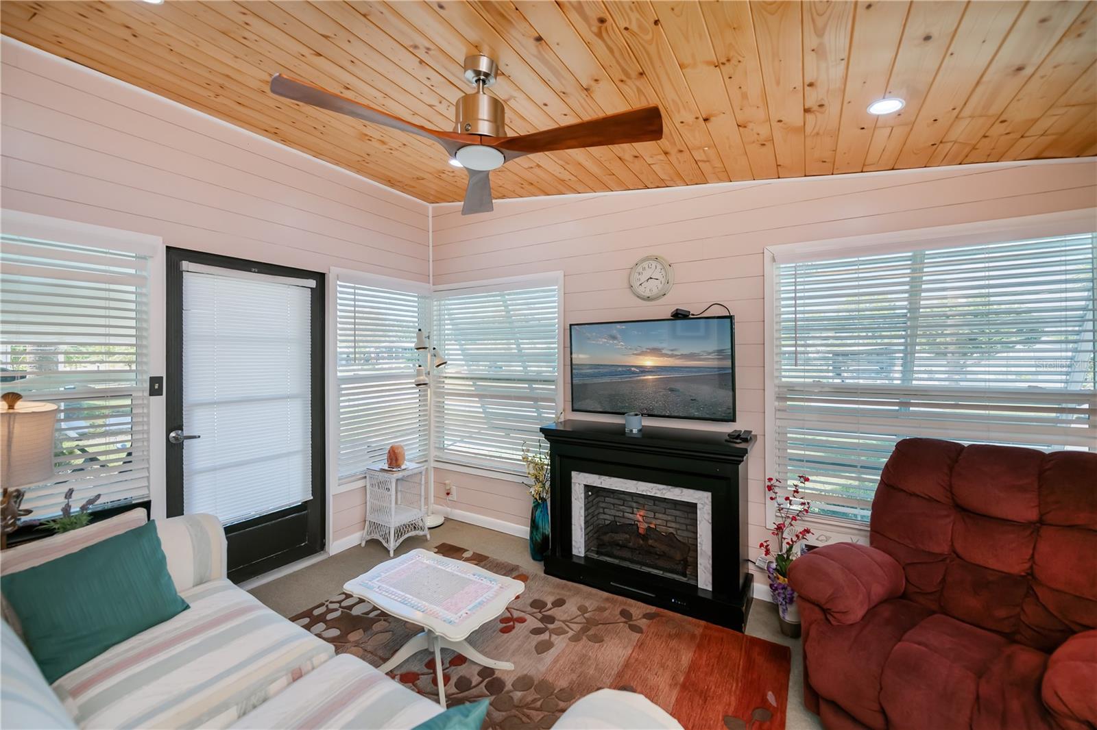 715 TANGERINE WOODS BLVD, ENGLEWOOD, FL, 34223