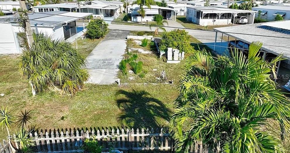 216 CAPTAINS WALK, NORTH FORT MYERS, FL, 33917